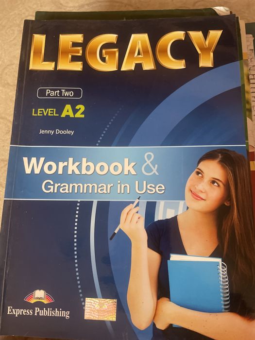 Продавам учебници за 9 клас на половин цена