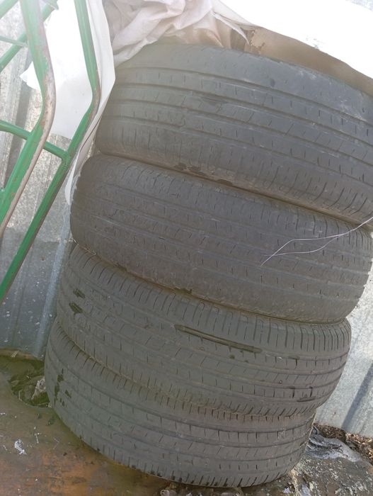 Продам покрышку  205/70/15