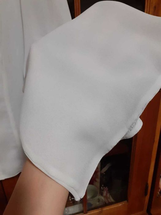Bluză albă elegantă cu mâneci clopot vâscoză 95%, marimea S-M