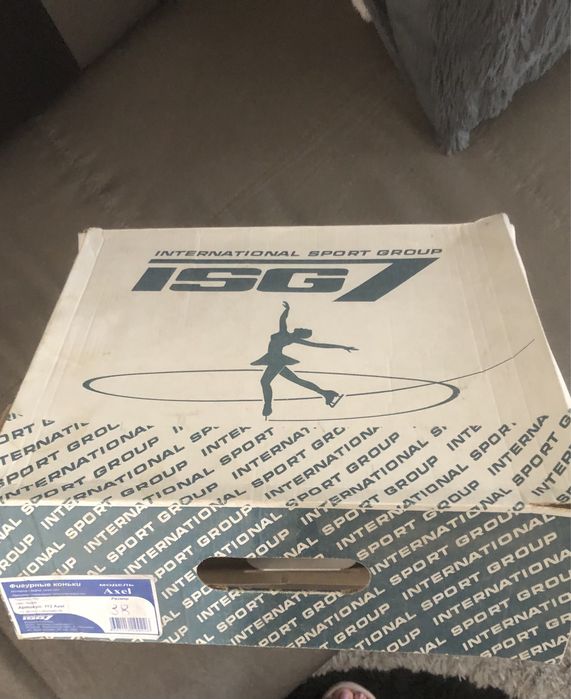 Коньки фигурные размер 38