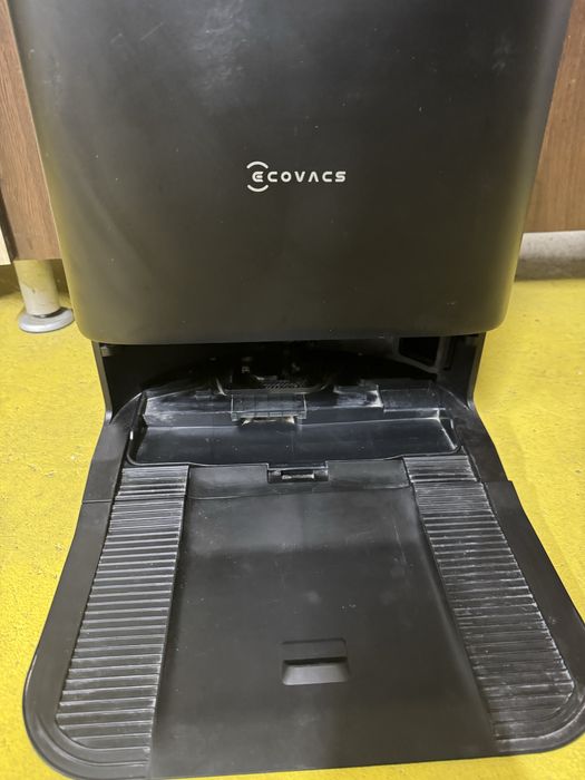 Aspirator inteligent Ecovacs T 80