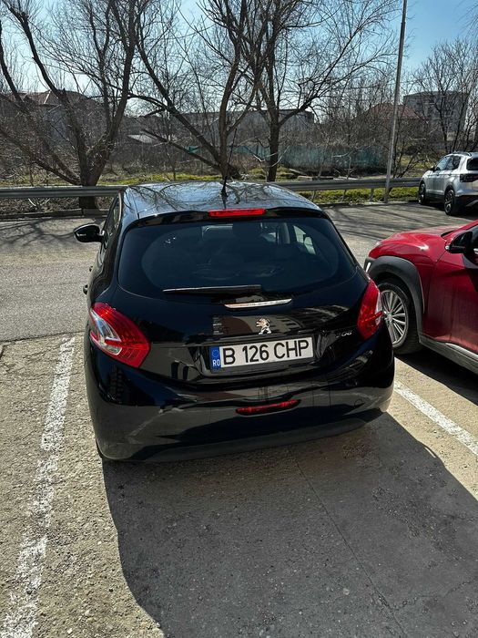 PEUGEOT 208 2014