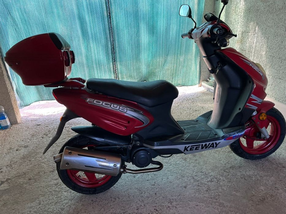 Vând scuter de 49 înscris pe primărie