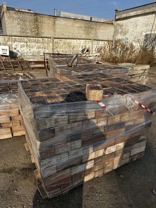 Продам кирпич экибастуз новый