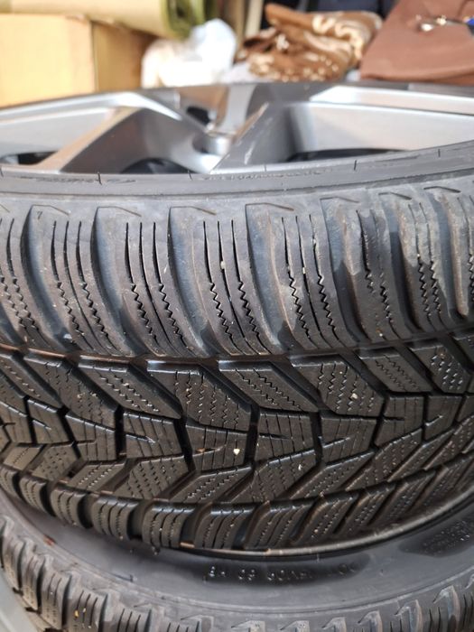 Jante Aliaj BORBET Y Black r19 cu cauciucuri Hankook.