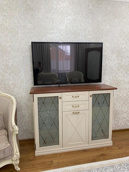 Срочно! Тумба под телевизор