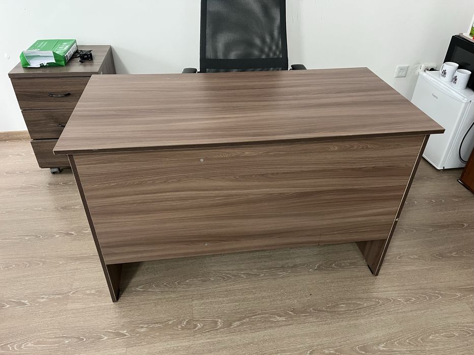 Продается Офисные мебели б/у