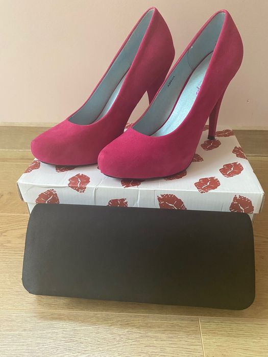 Обувки на red lips и чанта