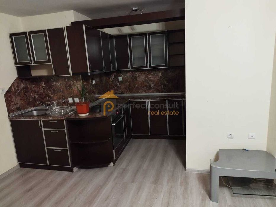 Дава се под наем Двустаен апартамент в Пловдив, Кършияка - 83 кв.м за 375 € - Снимка #3