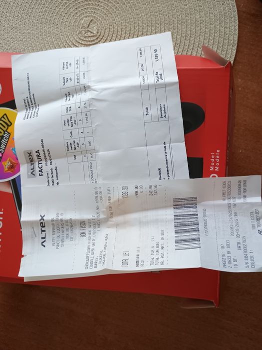 Vând Nintendo Switch oled