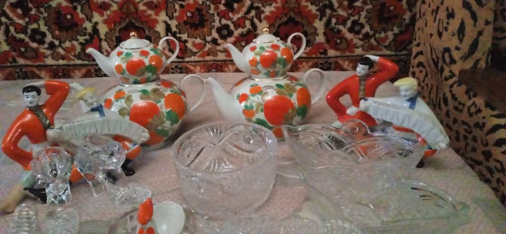 Хрусталь, фарфор украинский, качество хорошее! Срочно продаю, цена