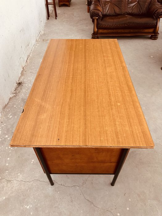 Винтидж италианско бюро Mid-Century Modern – 60/70-те години