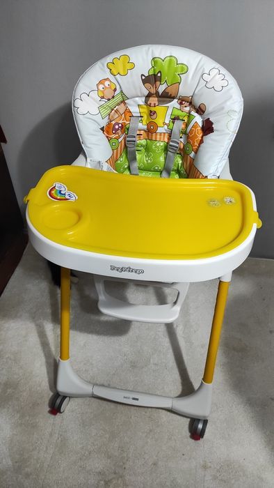 Продается столик для кормления.