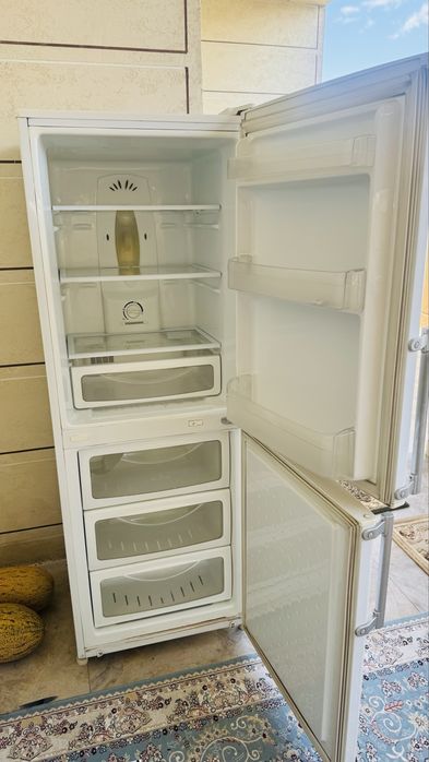 Холодильник в хорошем состоянии