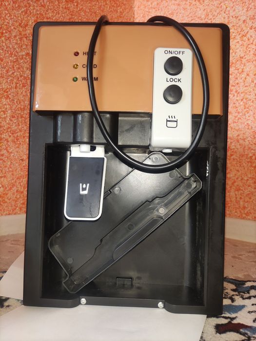 Srochno Mini kuler issiq sovuq suv 599 ming