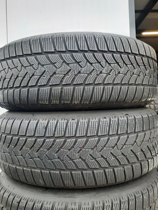 4 Броя 235/60/18 Dunlop 5,6mm 2020DOT