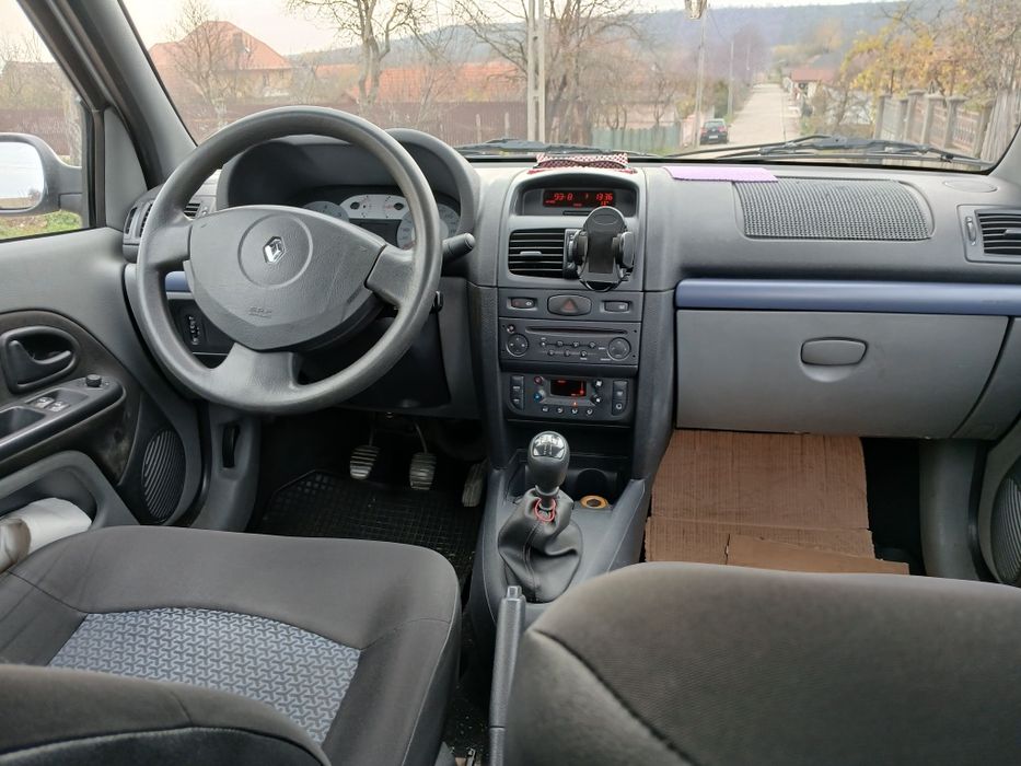 Renault simbol benzină 1.4 cm climatronic stare foarte bună