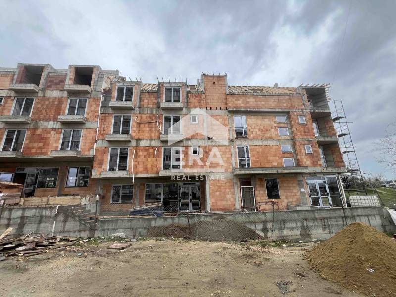 Тристаен ексклузивен апарамент за продажба, в новострояща се сграда, ж