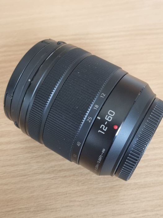 Panasonic 12-60 mm f. 3,5-5,6 stare f. buna.