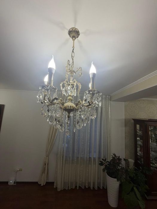 Продаются 3 хрустальные люстры в классическом стиле