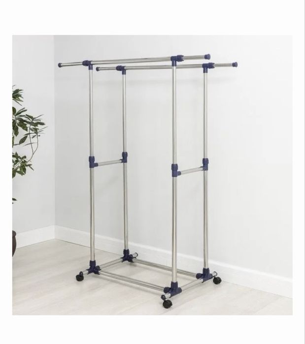 Напольная б/у вешалка