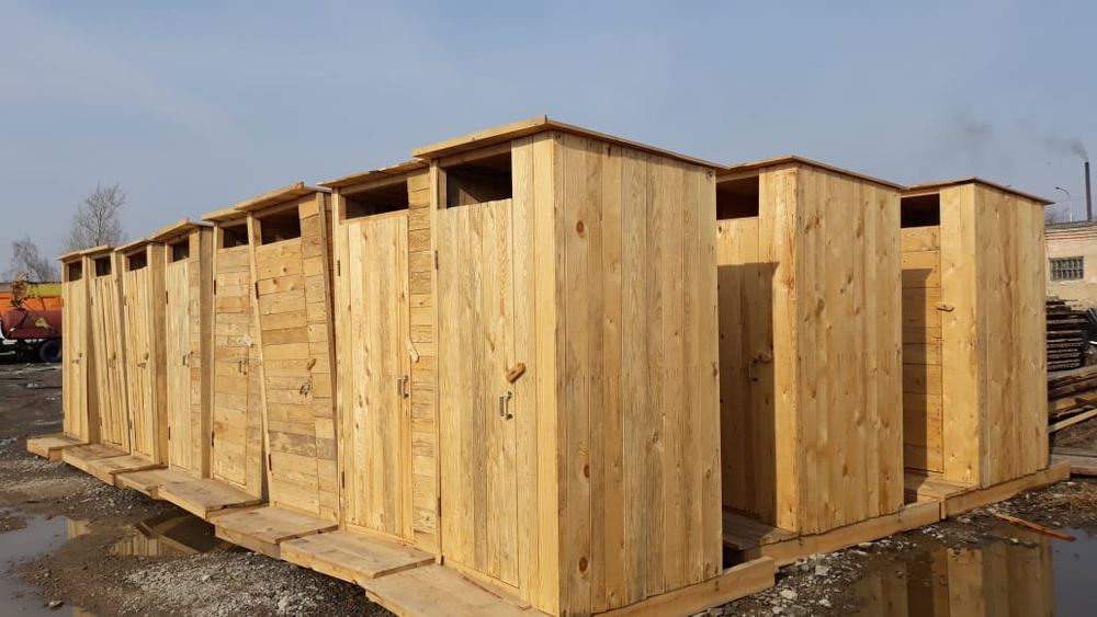 Туалет деревянный