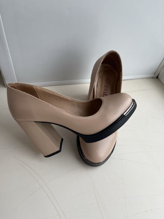 Продам туфли бежевого цвета