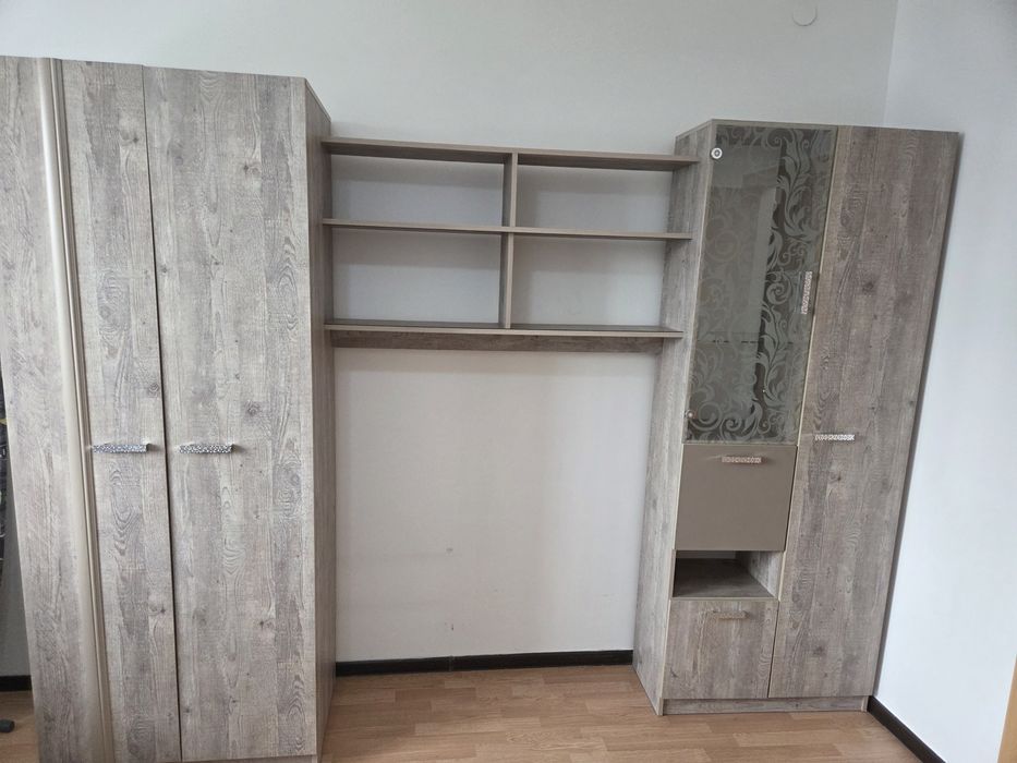 Шкаф продам  хороши шкаф