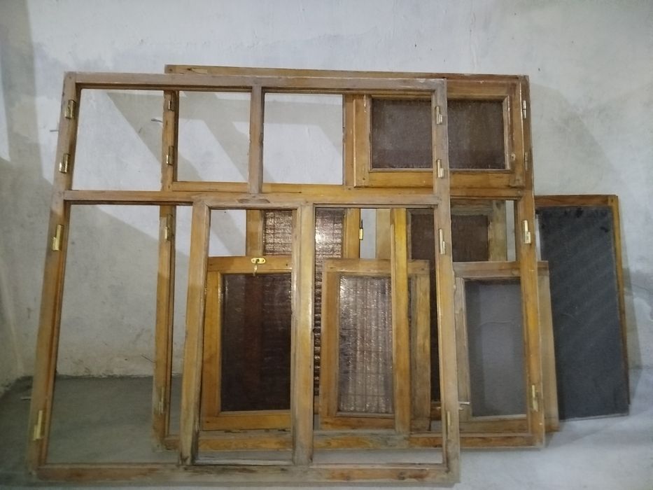 оконные рамы 2 шт