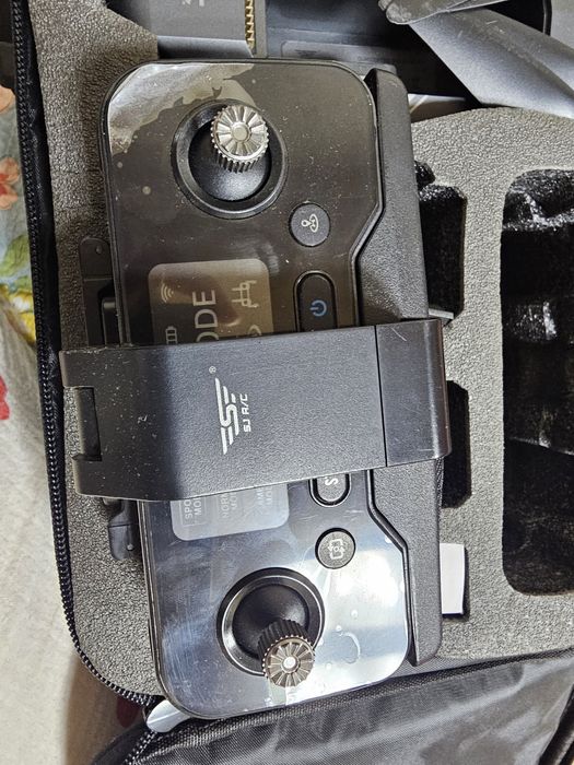 Продам квадракоптер F11 sirc
