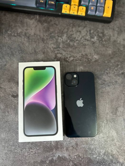 Продам Iphone 14