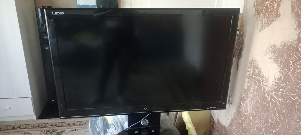 Продам телевизор срочно