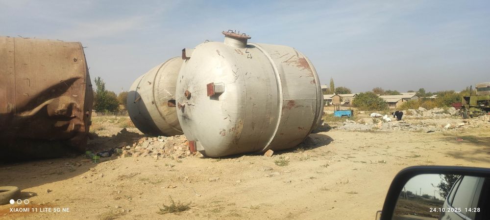 Цистерна емкость бочка