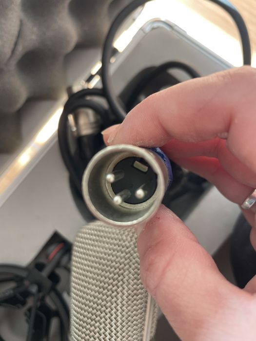 Продам микрофон студийный