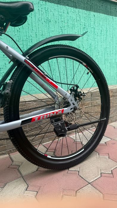 Trinx K016 Striker