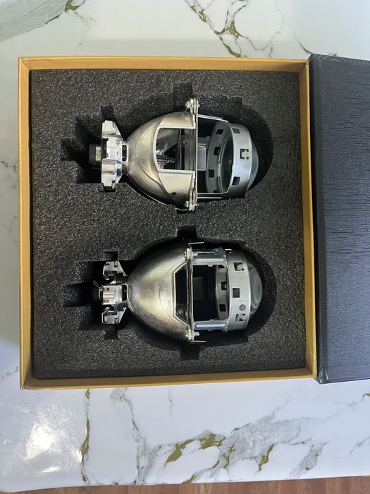 Продам линзы на camry!