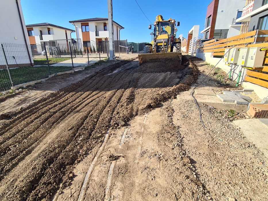 Miniexcavator miniîncarcator bobcat cilindru compactor piatra drumuri