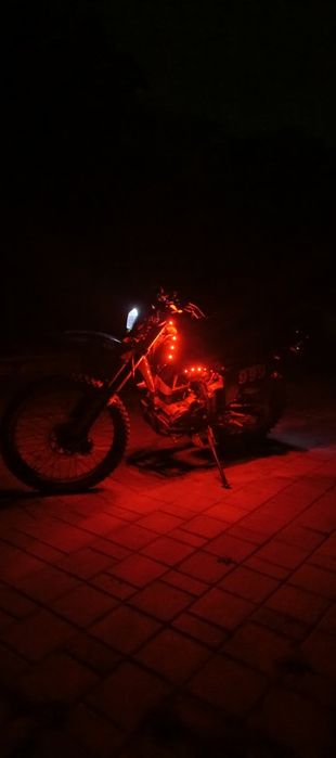 Эндуро 300кубов.