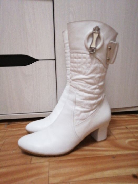 Продам сапоги женские, кожа