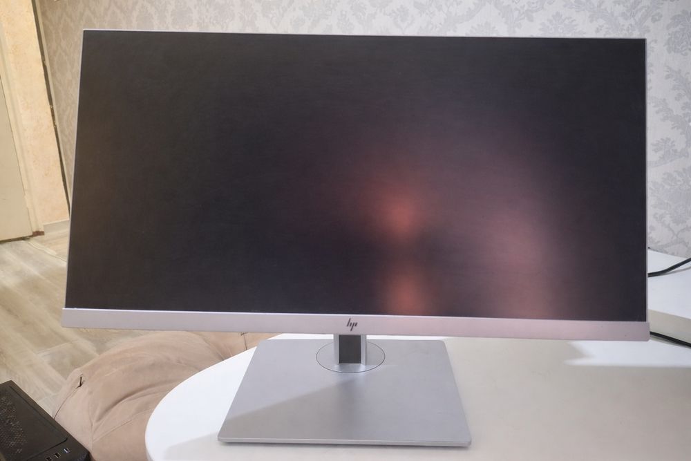 HP EliteDisplay E233