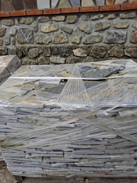 Vindem piatră naturală de munte ideală pentru amenajări exterioare și preț avantajos