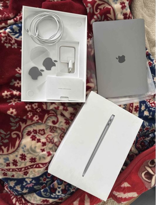 Макбук Эйр 13 2020