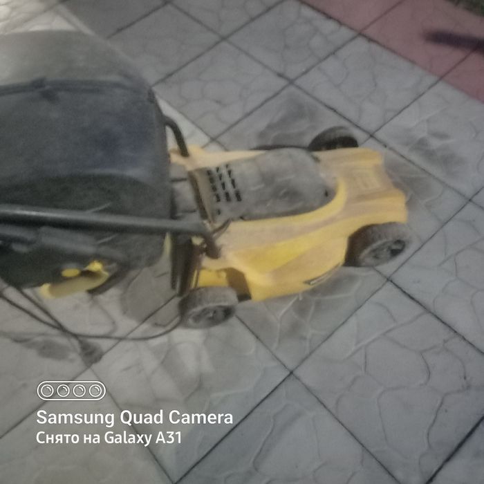 Газонокосилка б/у продам