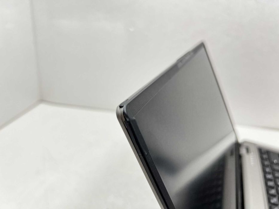 Реновиран лаптоп Fujitsu LIFEBOOK U7411 i5-1135G7 16GB 260GB