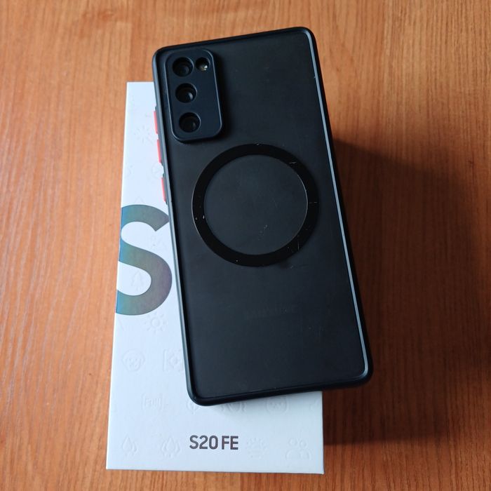 Продам Samsung S20 FE 5G