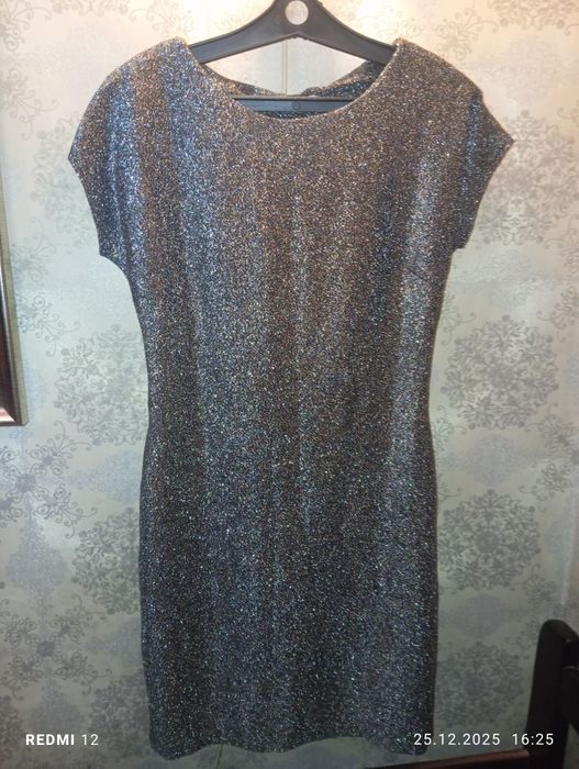 Продам Платья (Вечерние)