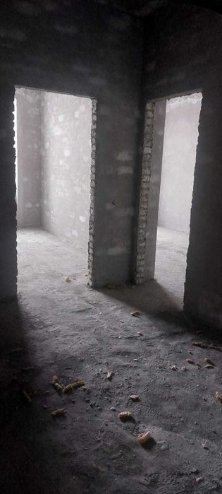 Урганч Шахар, 3 Хонали 107 квадрат метр квартира сотилади.