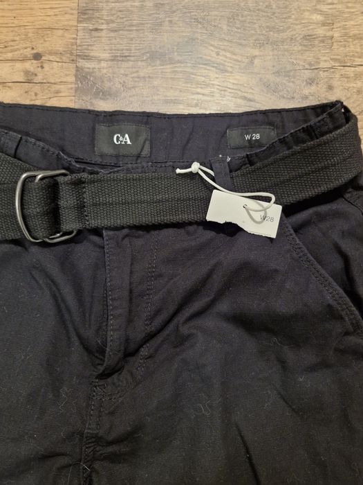 Pantaloni scurti