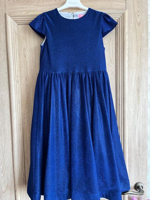 Продаю много вещей на девочку