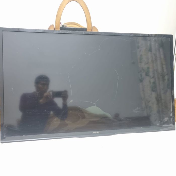 Телевизор на запчасти